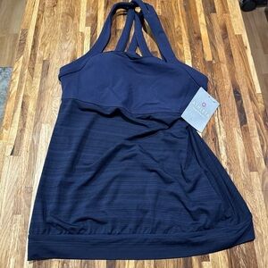 Athleta crunch and punch tank size medium